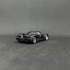 Pagani Utopia Caron Black 1/64 Diecast Car Model Toy Alloy Auto Miniature Gift