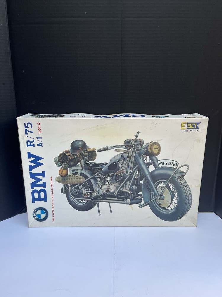 ESCI 1/9 BMW R/75 A/1 Solo #7008 Vintage Motorcycle Model Kit 1975