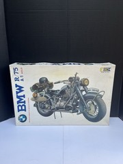 ESCI 1/9 BMW R/75 A/1 Solo #7008 Vintage Motorcycle Model Kit 1975