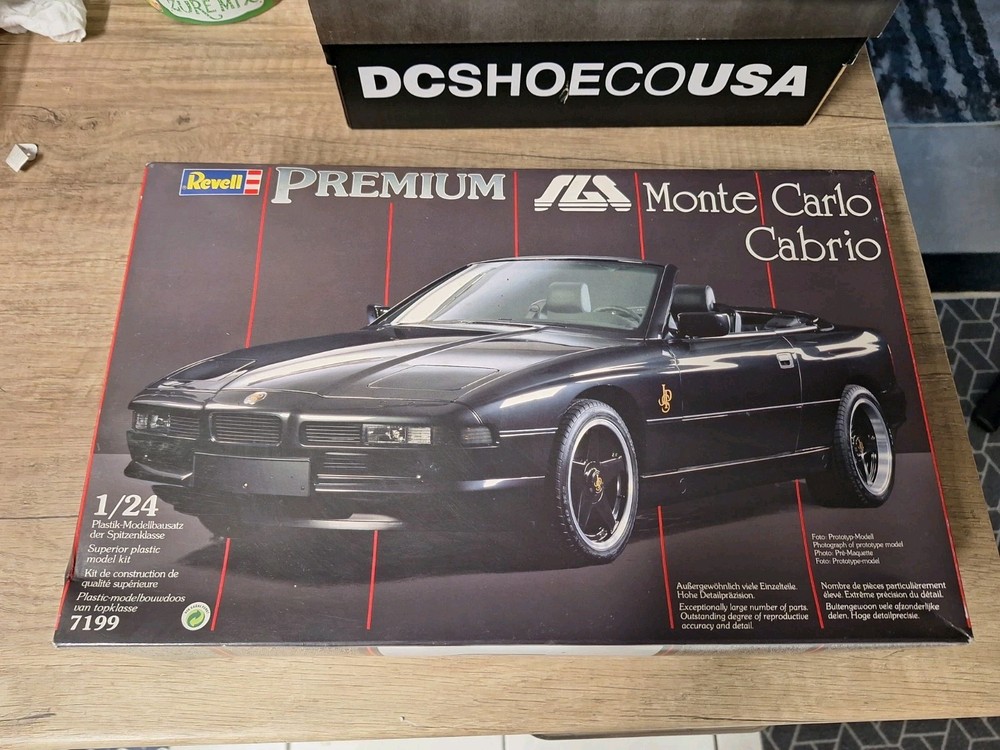 Vintage Revell Premium model Kit 1:24 Monte Carlo Cabrio in original box 1992