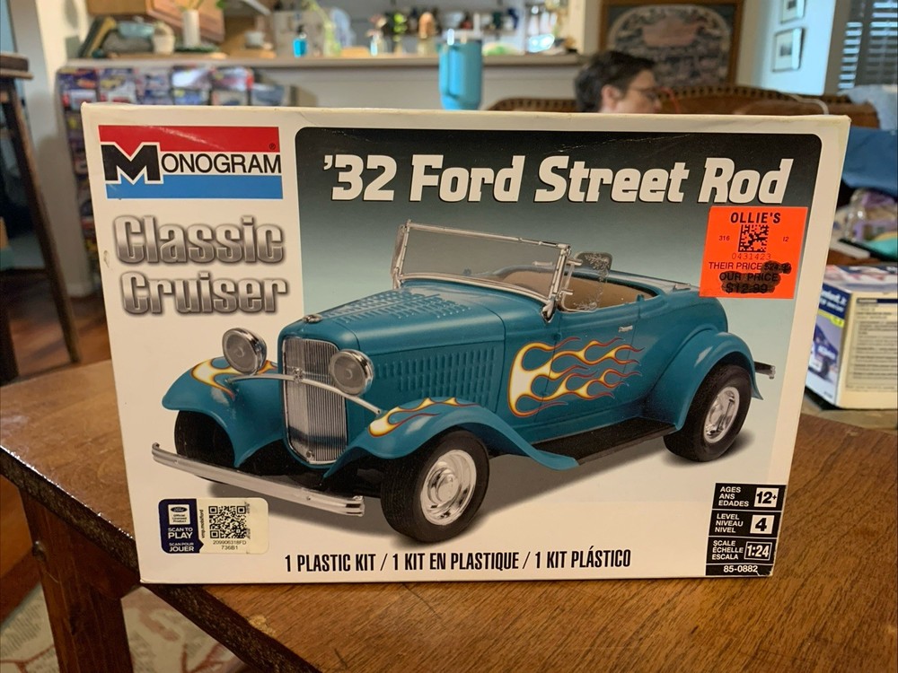 MONOGRAM 1932 FORD STREET ROD CLASSIC CRUISER MODEL 1:25 New In Open Box