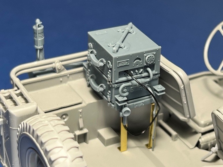 Minor 1/16 WWII US 1/4 Ton 4×4 Truck SCR-510/620 Radio
