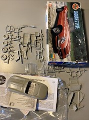 Airfix Jaguar E Type Model Kit Car New 1:32 Skill 2 One Missing Piece