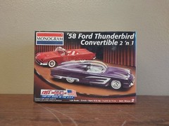 ‘58 Ford Thunderbird Convertible Monogram 2002 2 ‘n 1 1:24 Model Kit NEW SEALED