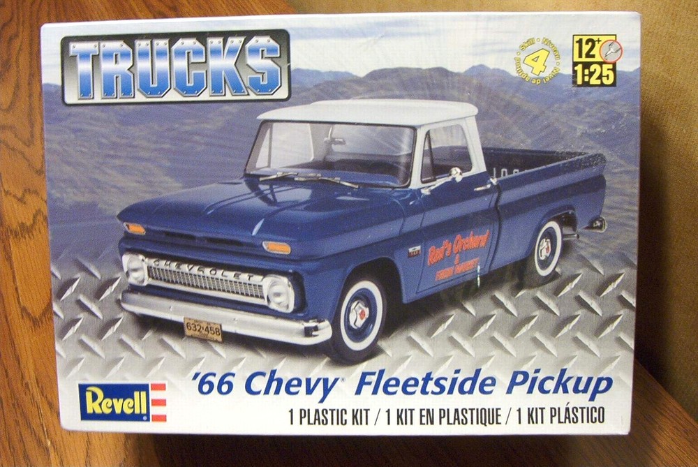 REVELL ’66 CHEVY FLEETSIDE PICKUP TRUCK MODEL KIT 1/25 SCALE