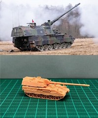 1/144 German PZH-2000 155mm SPG (fine detail) Resin Kit