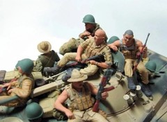 1/35 Scale Die-Cast Resin Model Kit Soviet Army Tank Crew in Afghanistan 7 Fi…