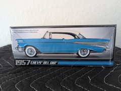 AMT-638 1957 Chevy Bel Air Model Car Scale 1:25 – Blue/White Skill 2 NEW/SEALED
