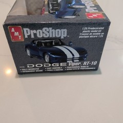 AMT PRO SHOP DODGE VIPER RT-10 1/25 SCALE MODEL KIT NEW