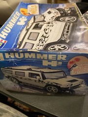 REVELL HUMMER H2 CALIFORNIA WHEELS 1:25 SCALE MODEL