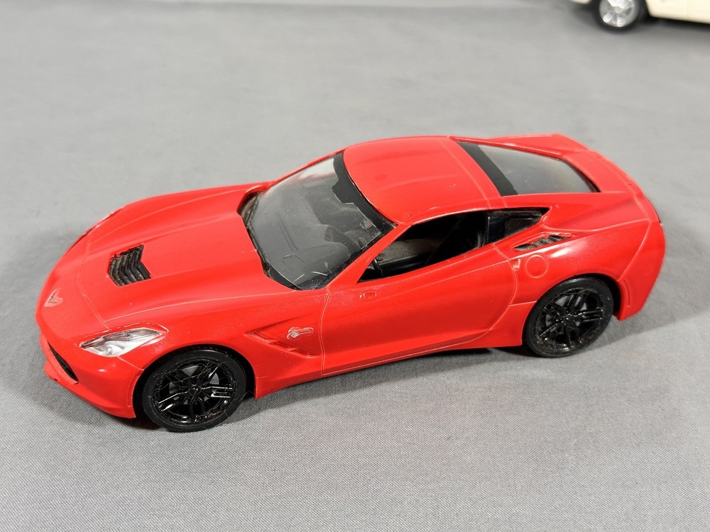 1/24 Scale Revell 2014 Chevrolet Corvette Stingray C7 Built Model Car 1/25