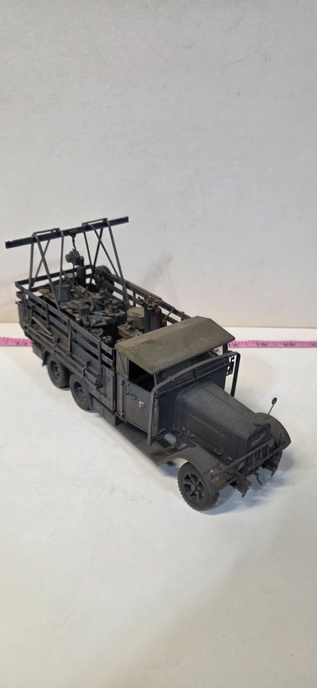 Pro-Built 1/35 Henschel 33 D1 Kfz.72 German Army Mobile Workshop Truck Model