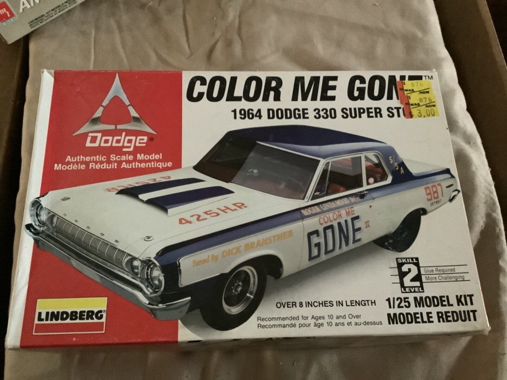 Lindberg ‘Color Me Gone’ 1964 Dodge 330 Super Sport vintage 1:25 Scale Model Kit