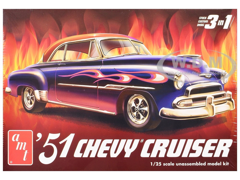 SKILL 2 MODEL KIT 1951 CHEVROLET CRUISER 3-IN-1 KIT 1/25 SCALE BY AMT AMT1556