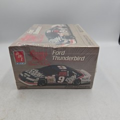 AMT #9 Coors Light Ford Thunderbird Bill Elliott Kit # 6740 Factory Sealed 1:25
