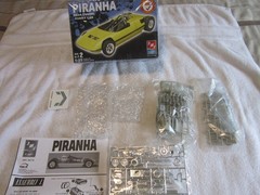 AMT PIRANHA REAR ENGINE FUNNY CAR