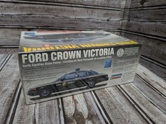 Lindberg Ford Crown Victoria State Trooper NC Police Car Model Kit Sealed