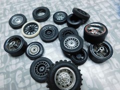 model car tires and rims / small lot
