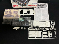 VINTAGE TAMIYA SUPRA 3.0 GT TURBO MODEL KIT 2462