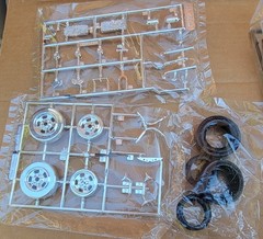 Minicraft 1:16 Rock’n Roadster Flat Head V-8 Opened All Parts Sealed Kit 11224
