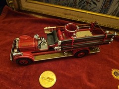 Signature Models 1:24 Model Fire Engine: 1927 SEAGRAVE Dover Plains–