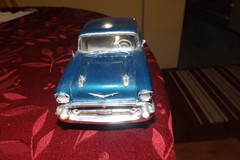 AMT 57 1957 CHEVY CHEVROLET 2 DOOR HARDTOP PLASTIC RESIN MODEL KIT 1:24 JUNKYARD