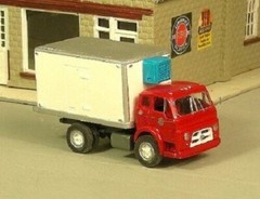 HO 1:87 Sylvan # V-314 -Diamond T Refrigerated Box Truck KIT w/Reefer