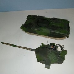 British Chieftain Mk5 Main Battle Tank scale model