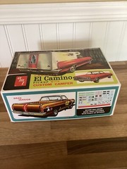 AMT 1/25 Scale Model Kit 1965 Chevy El Camino Pickup w/ Custom Camper AMT1364