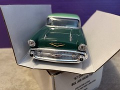 Vintage Revell 1957 Chevrolet Bel Air Hard Top Promo Model Car MIB 85-0906 Chevy