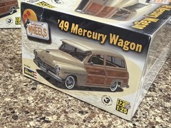 REVELL 1949 MERCURY WAGON CALIFORNIA WHEELS FACTORY SEALED KIT! CIRCA 2013 VMCP!