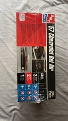 AMT Ertl 1:25 ’57 Chevrolet Bel Air Model Kit Unassembled Skill Level 2 10+