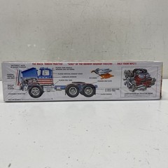 MPC Mack Heavy Duty DM 800 1/25 Scale Model Kit Retro Deluxe New Sealed