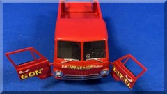 VINTAGE IMC 107 DODGE LITTLE RED WAGON MODEL CAR 1:25 SCALE BUILT UP FROM KIT