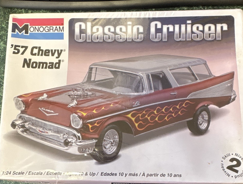 Monogram Classic Cruiser ’57 Chevy Nomad 1:24 Unassembled Kit Skill 2 85-0883