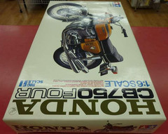 Tamiya 1/6 Honda Dream CB750 FOUR Vintage Motorcycle Model Kit 16001 Open Box
