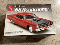 AMT ERTL Pro Street 68 Roadrunner Kit 6884 —1/25 Rare Model-Started