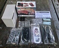 New/Old Stock Revell 2005 Corvette C6 Model Kit, 1:25 Scale