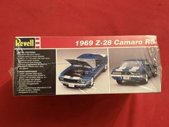 REVELL 1969 Z-28 CAMARO RS FACTORY SEALED MOLDED IN BLUE 1/25 SCALE