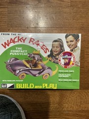 Wacky Races Compact Pussycat Snap It Model Kit 1/25 Scale MPC934/12