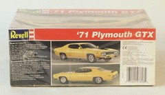 Revell Model Kit ’71 Plymouth GTX 1:24 Scale