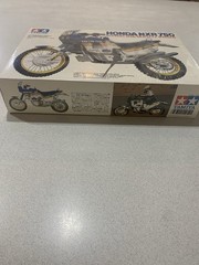 Tamiya Honda NXR750 1:12 Motorcycle Model Kit Paris-Dakar Winner 14054
