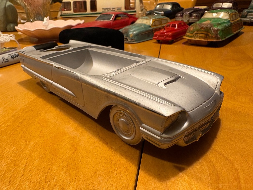 1960 Ford Thunderbird Conv Cast Metal Dealer Promo Cigarette Holder Model Car