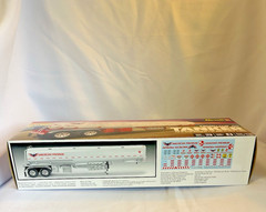 Revell FRUEHAUF 40′ Tanker Trailer American model kit NEW in FACTORY SEALED BOX