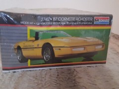 1:24 Scale Monogram Plastic Model Car Kit #2742 ’87 Corvette Roadster Unopened