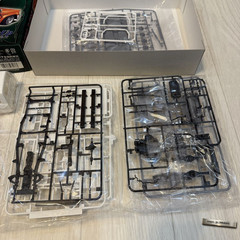 Aoshima 1/24 Toyota Hilux Double Cab Lowrider Wire Wheel Custom Model Kit