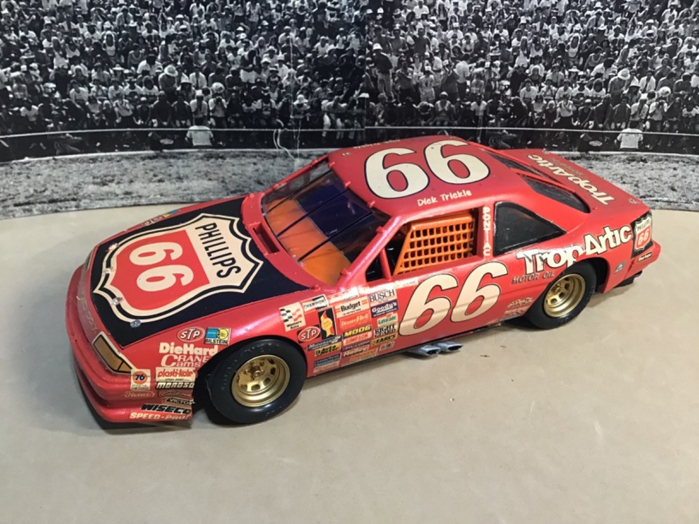 MODEL BUILT CAR PONTIAC #66 PHILLIPS TropArtic NASCAR JUNKYARD