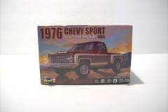 Revell 1976 Chevy Square Body Stepside Pickup Truck, Factory Sealed, 1/25, 2021!