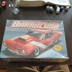Mpc 1/25 74 Barracuda Pro Street Model Kit and street machine excellent, Sealed
