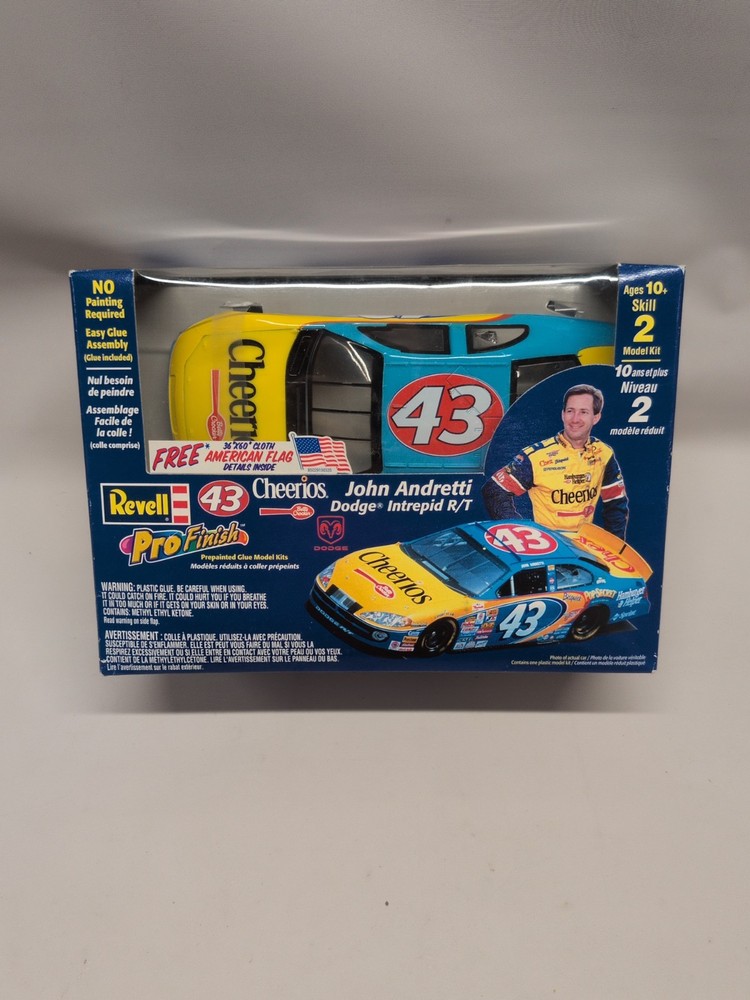 REVELL #43 CHEERIOS NASCAR 2001 DODGE INTREPID R/T 85-1661 KIT ANDRETTI 1/24